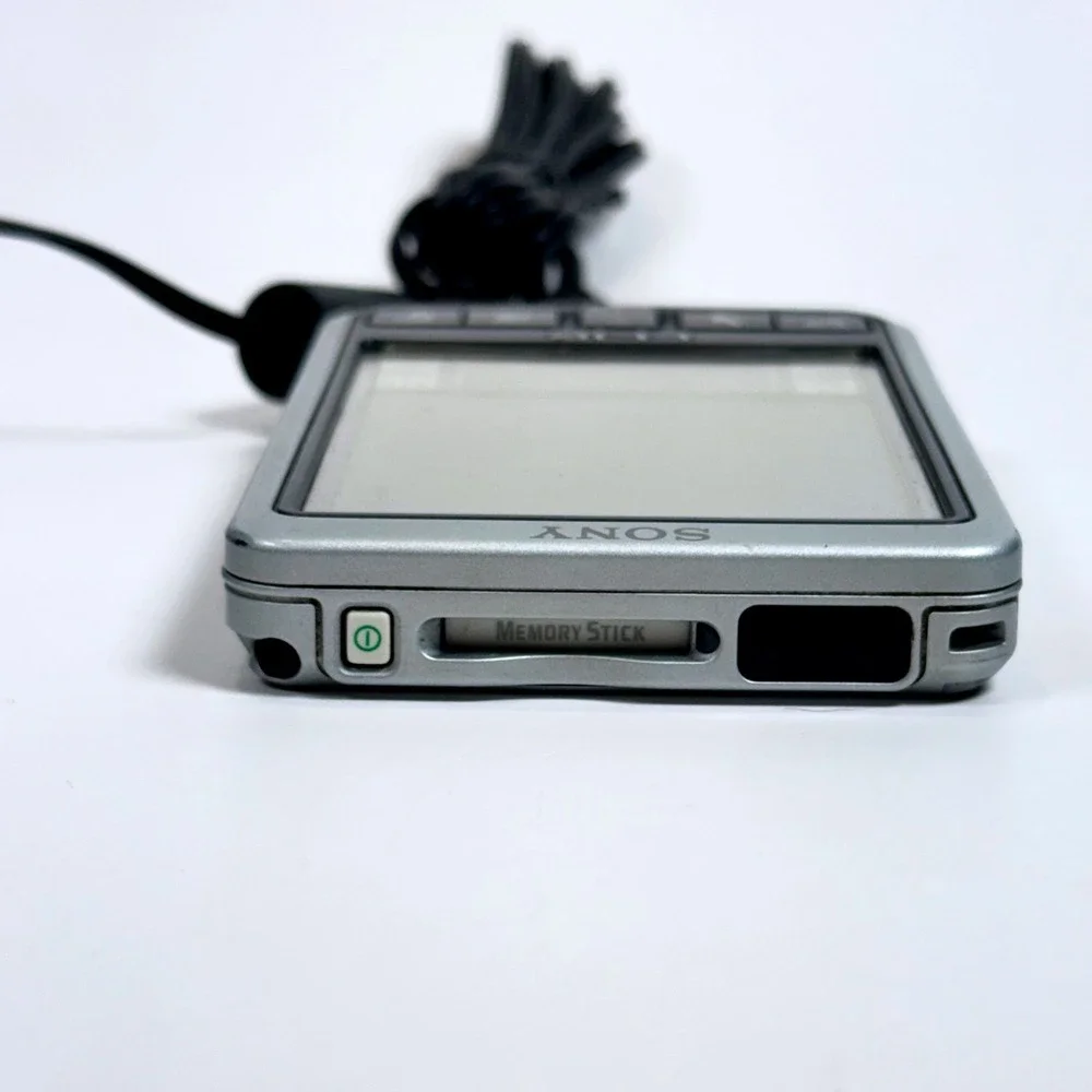 Sony CLIE PEG-SJ22/U Personal Entertainment Organizer Palm OS PDA wCharger Works